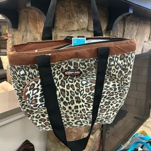 Tote fridge pak-perfect for yourbeach tote to keep things cool! Or ball game etc